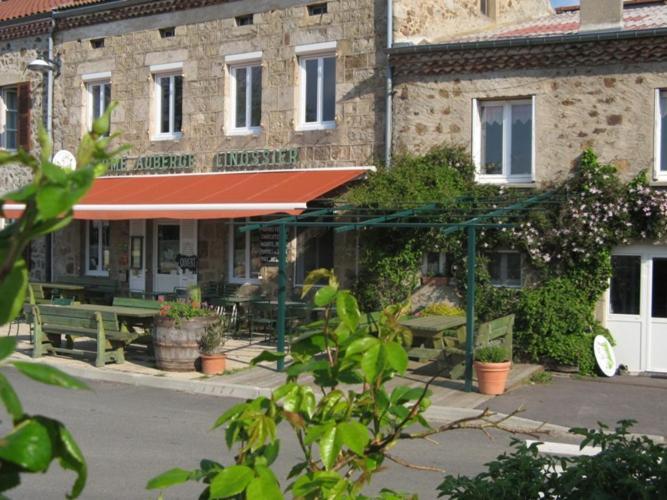 Burdignes Ferme Auberge Linossier מראה חיצוני תמונה