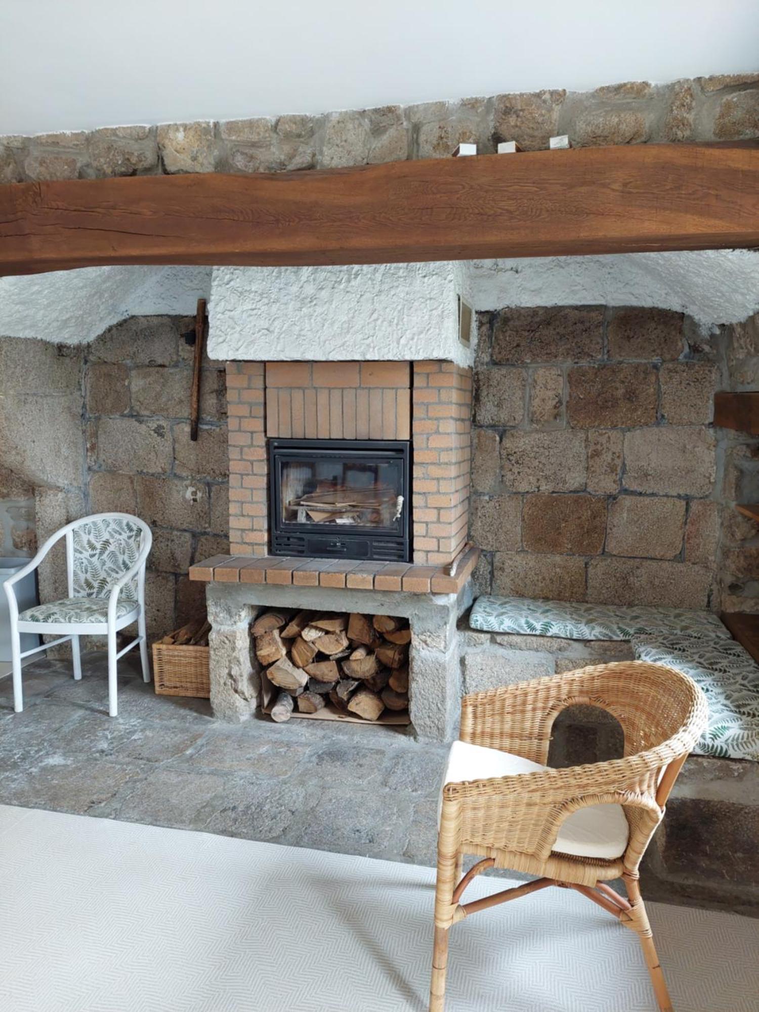 Burdignes Ferme Auberge Linossier מראה חיצוני תמונה